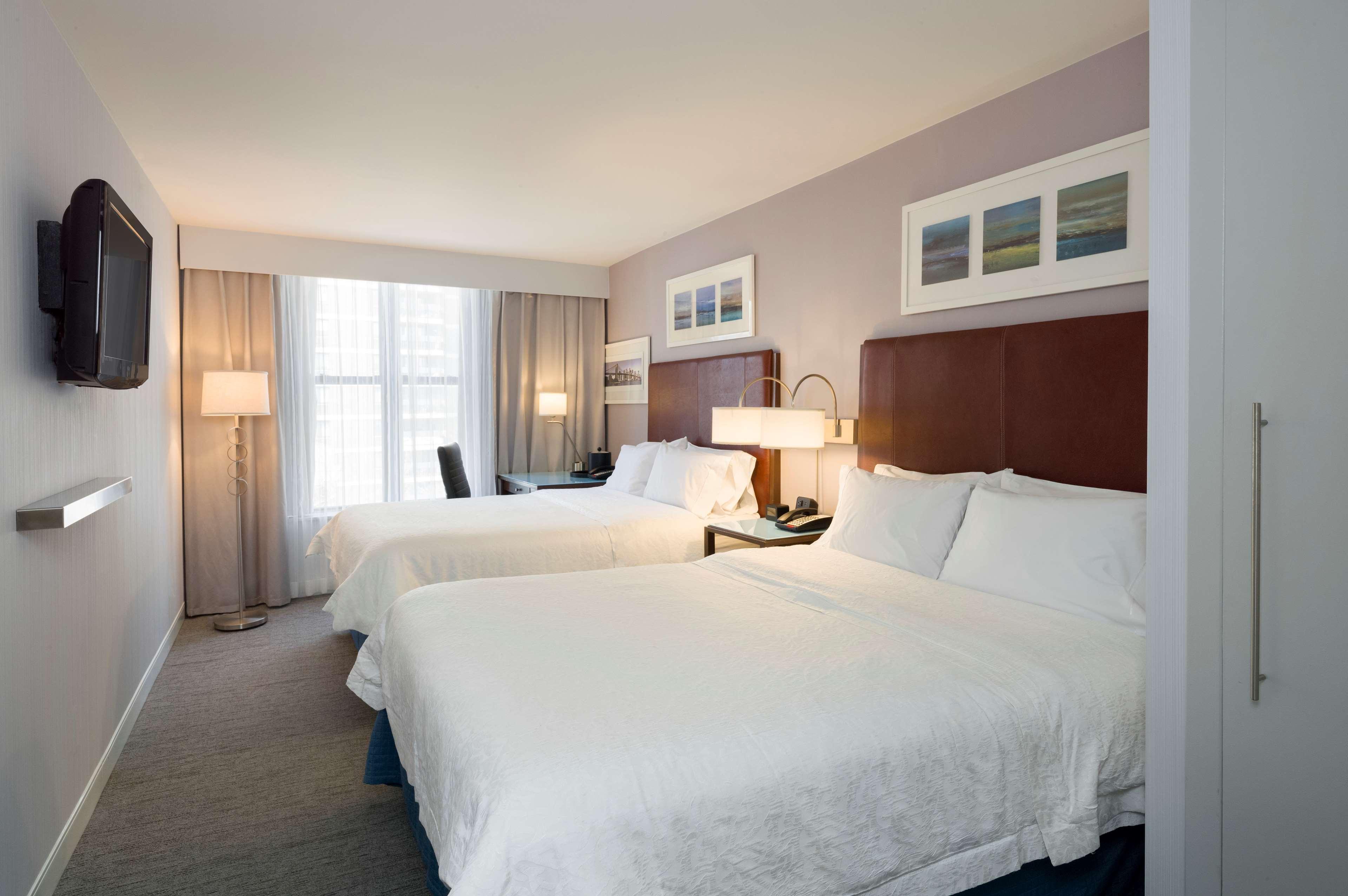 Hampton Inn Seaport Financial District New York Exterior photo