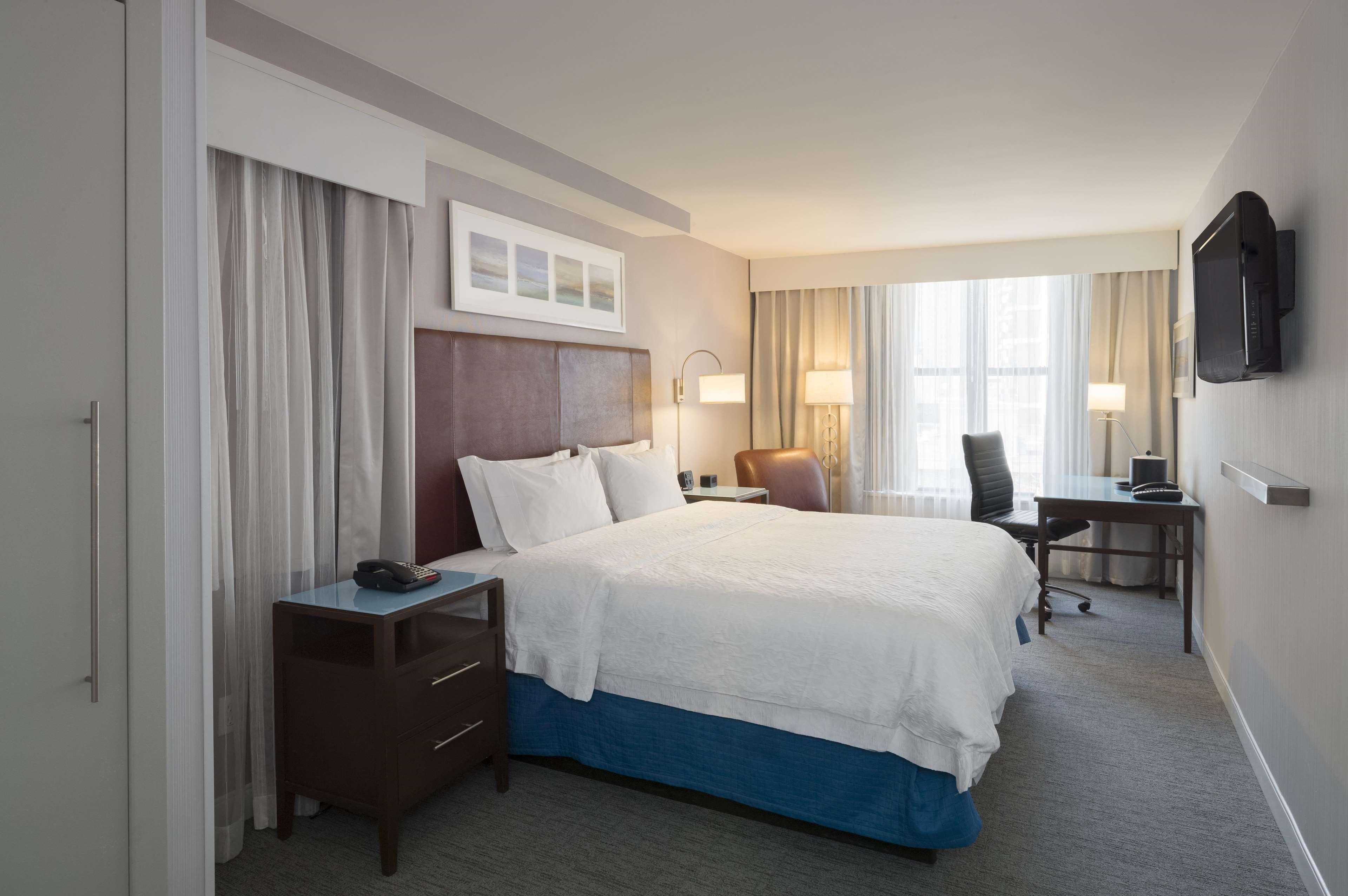 Hampton Inn Seaport Financial District New York Exterior photo