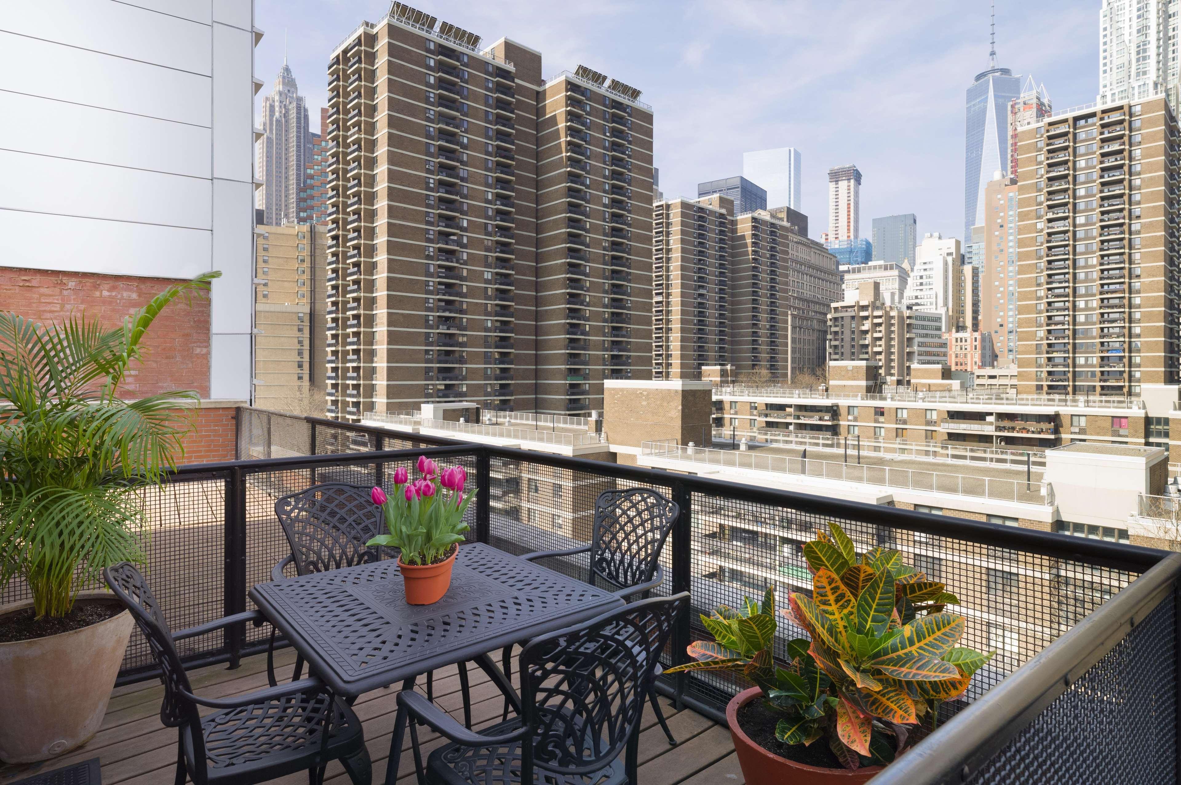 Hampton Inn Seaport Financial District New York Exterior photo