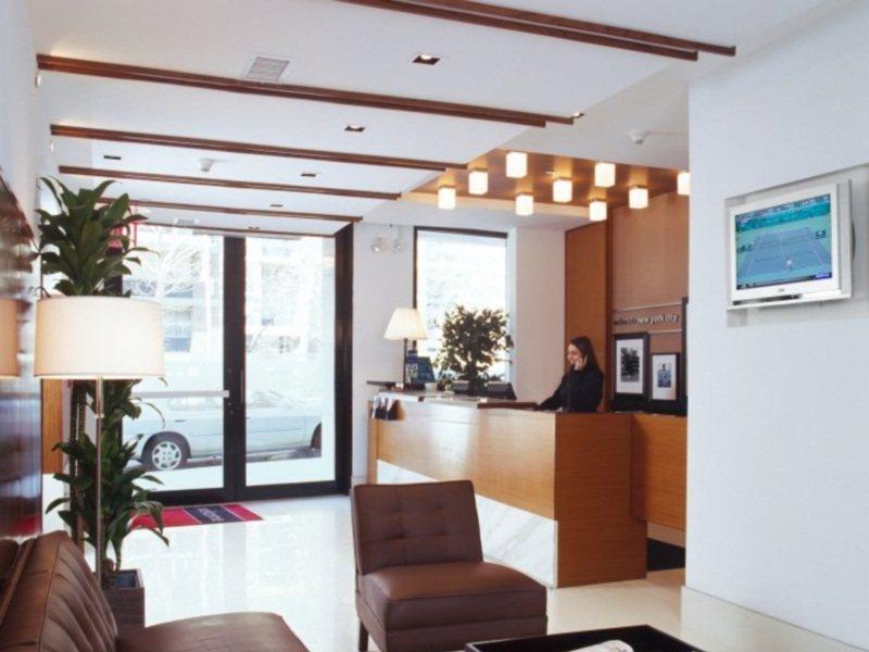 Hampton Inn Seaport Financial District New York Exterior photo