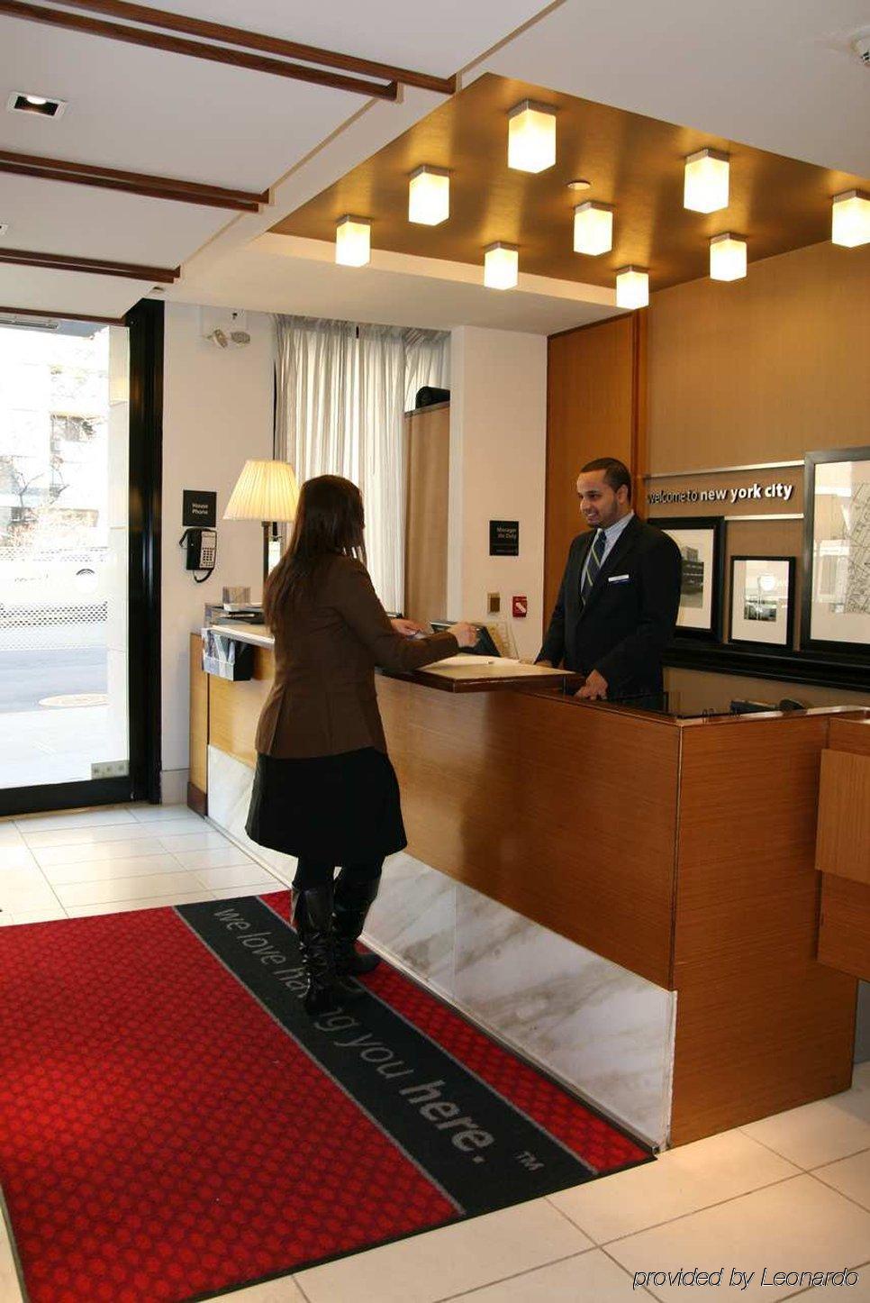 Hampton Inn Seaport Financial District New York Interior photo