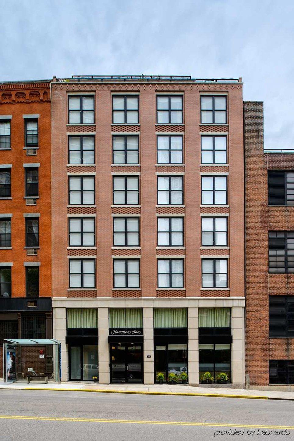 Hampton Inn Seaport Financial District New York Exterior photo