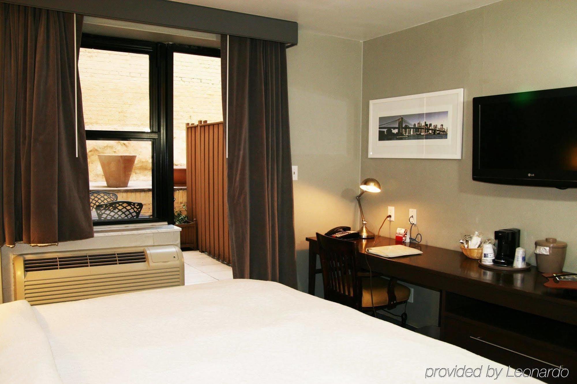 Hampton Inn Seaport Financial District New York Room photo
